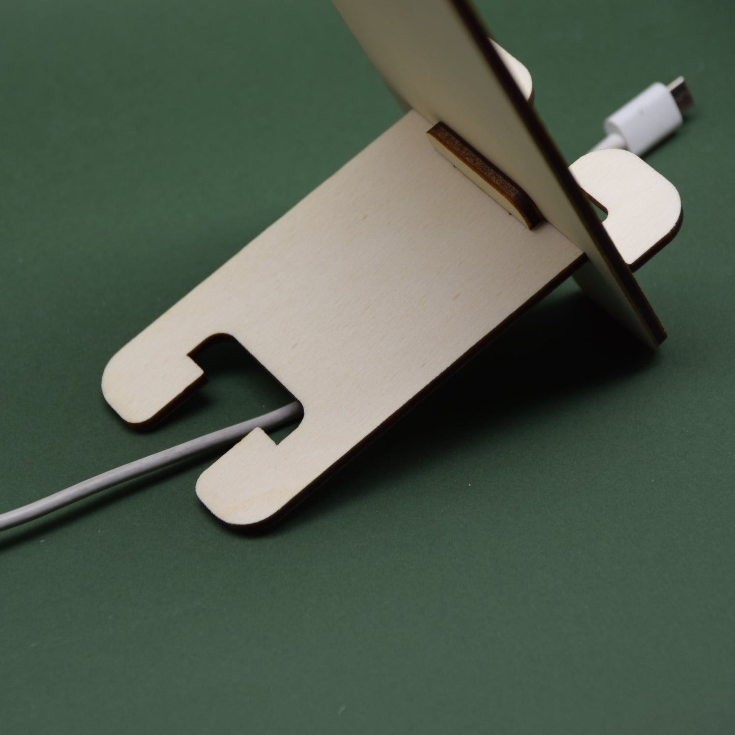 Supporto per telefono in legno